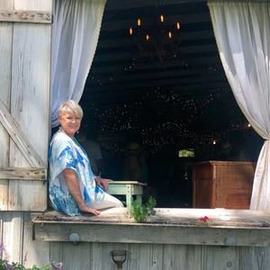 Meet your Posher, Carol